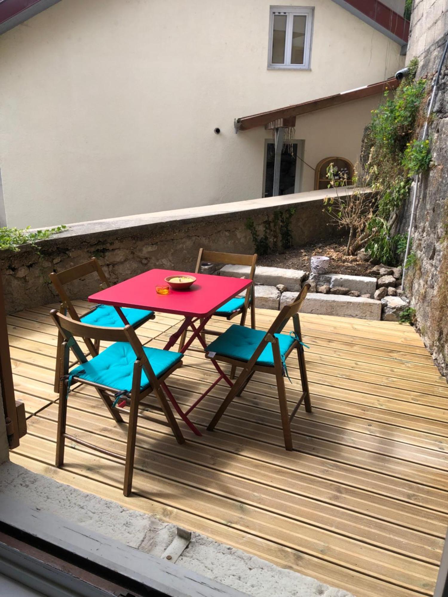 T2 Avec Terrasse Calme Et Ensoleillee Apartment Saint-Claude Luaran gambar